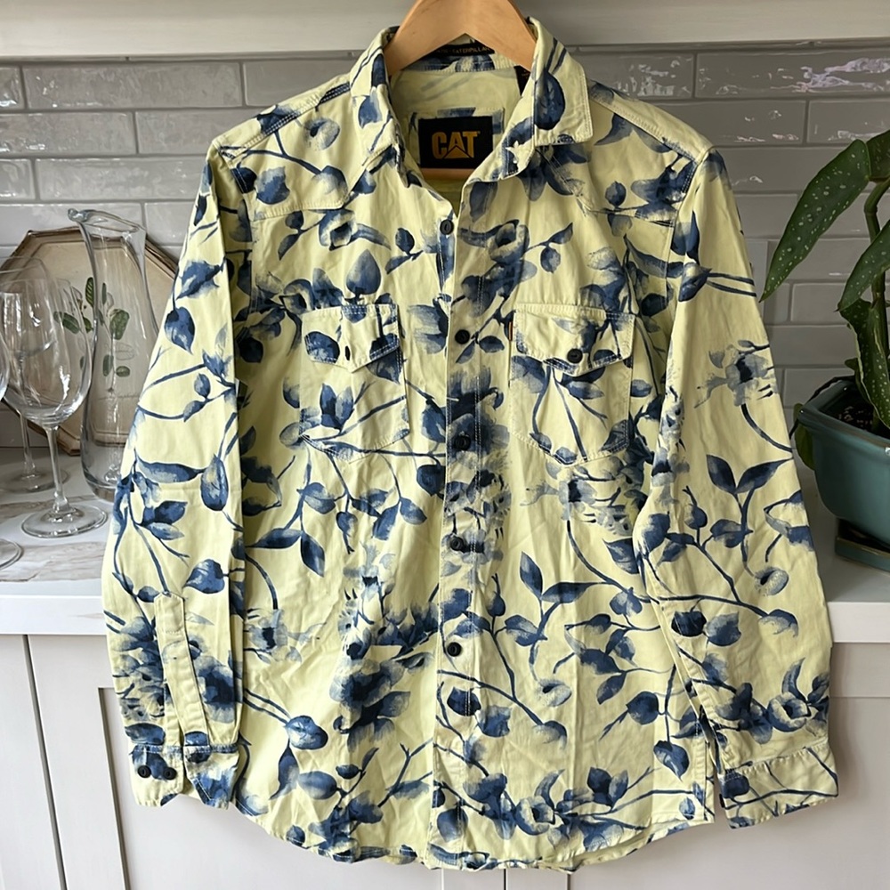 NWOT Caterpillar shirt